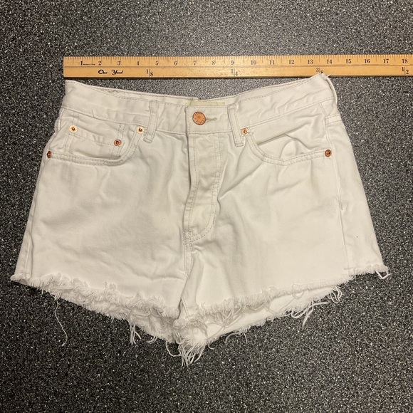 4/$20 We The Free White Jean Shorts Distressed High-Waisted - Picture 2 of 5